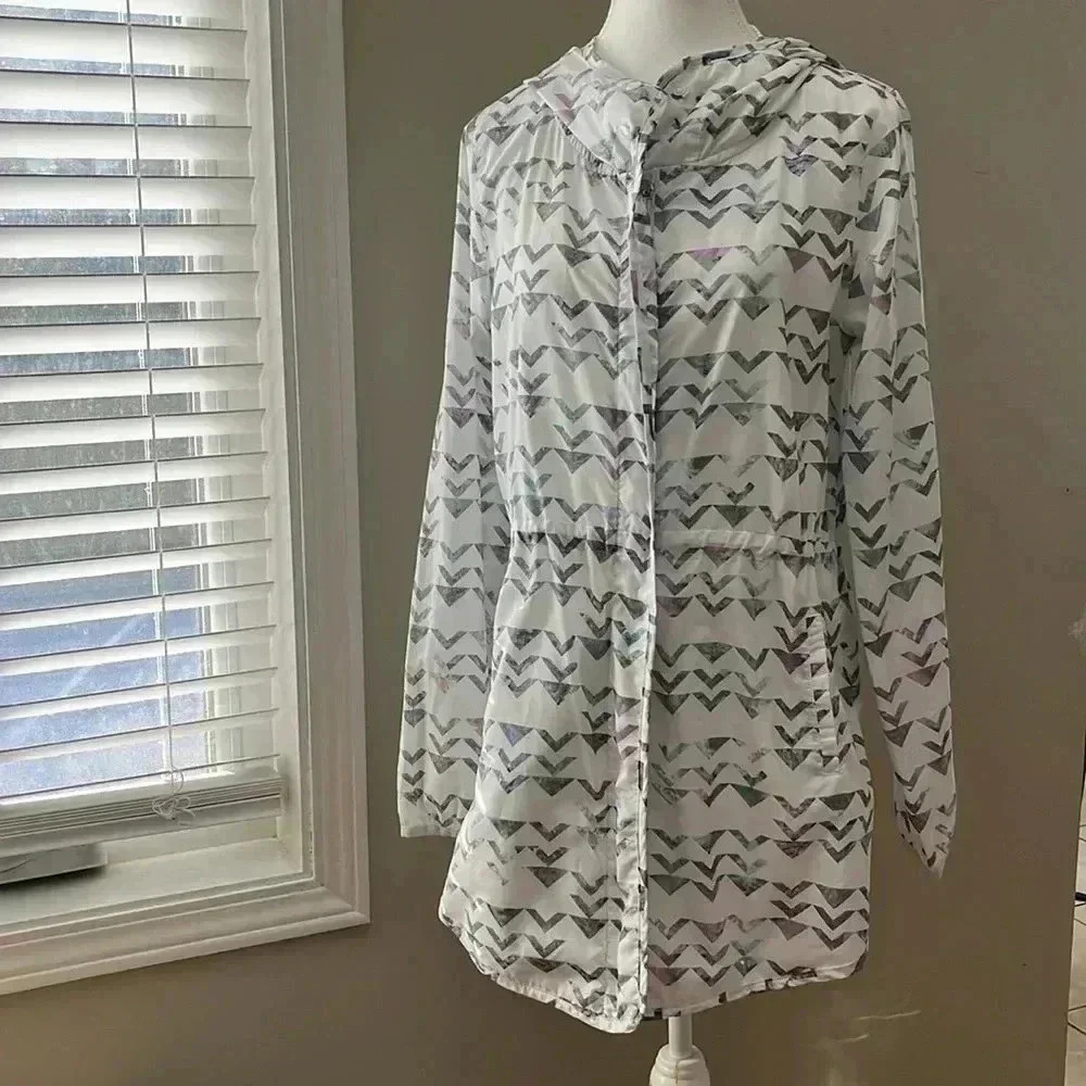 [S]Champion Geo  Patterned Lightweight Windbreaker Hoodie